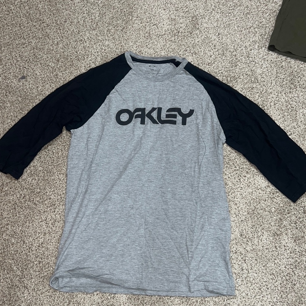 Mens Oakley shirt